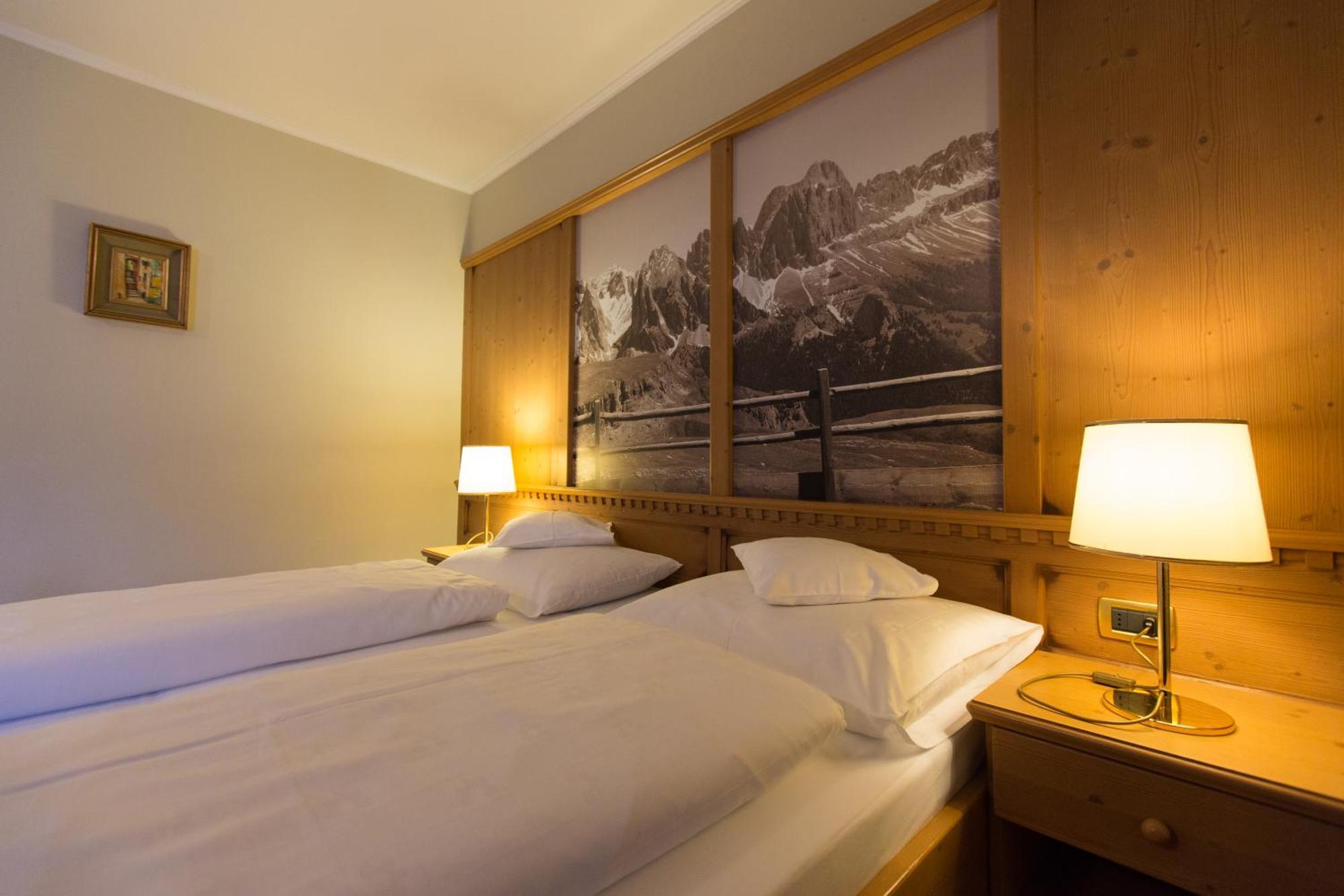 Eggentaler Hotel Cardano Ngoại thất bức ảnh