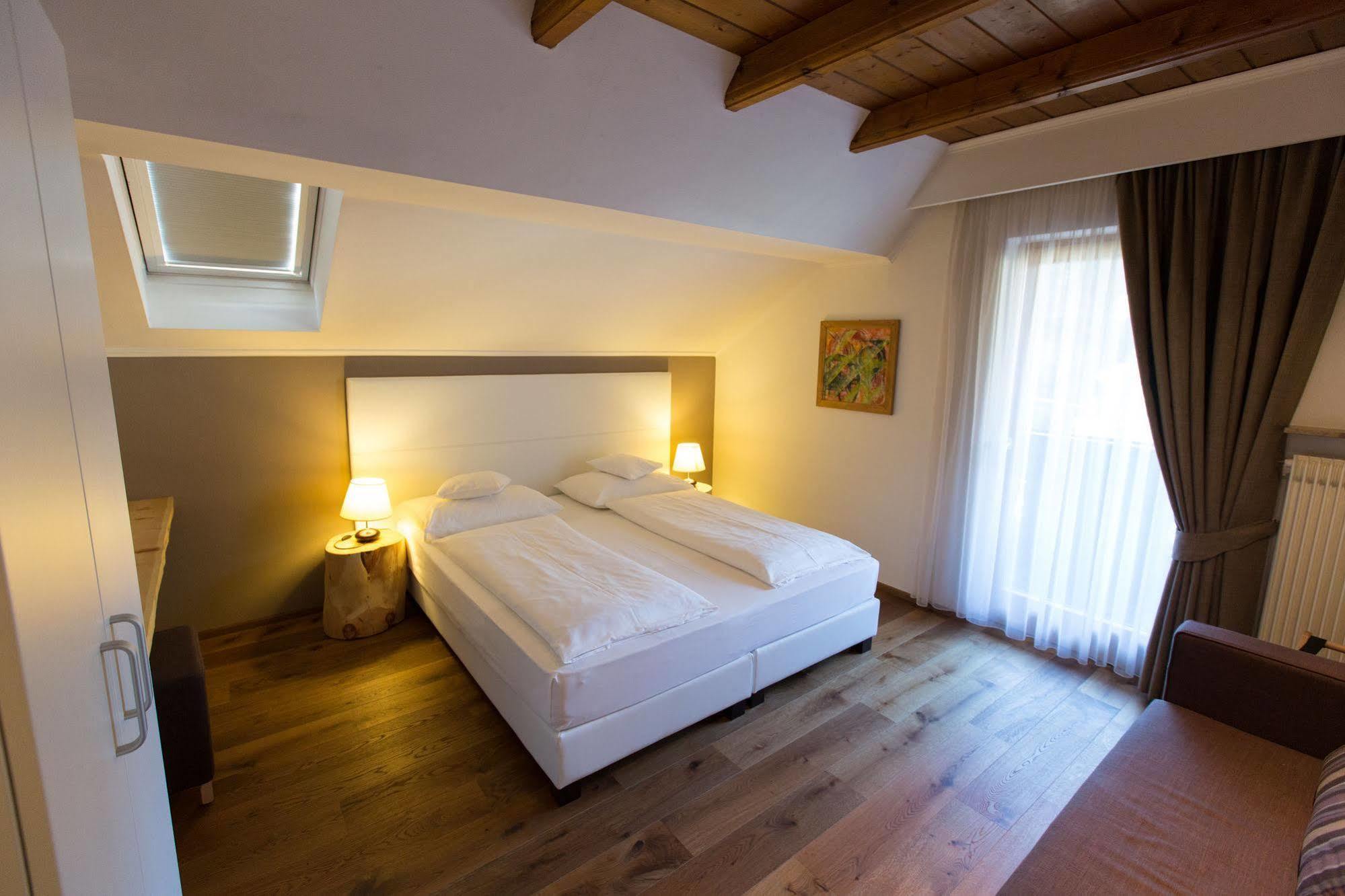 Eggentaler Hotel Cardano Ngoại thất bức ảnh