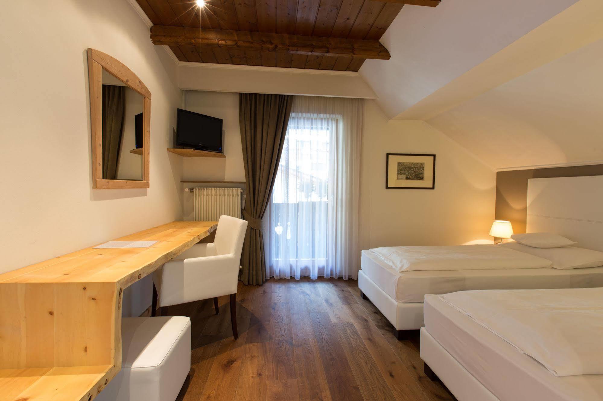 Eggentaler Hotel Cardano Ngoại thất bức ảnh